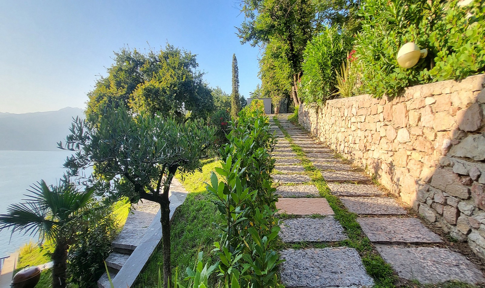 Rampe zum Garten