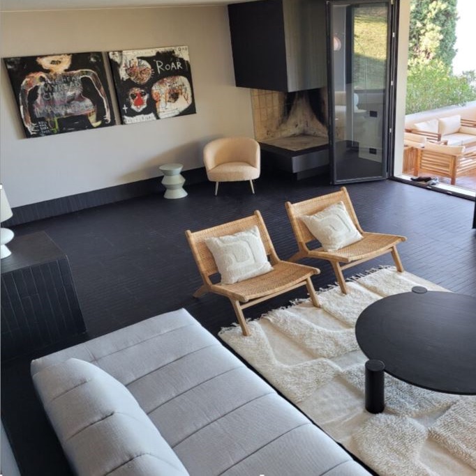 Wohnbereich mit Blick zur Terrasse