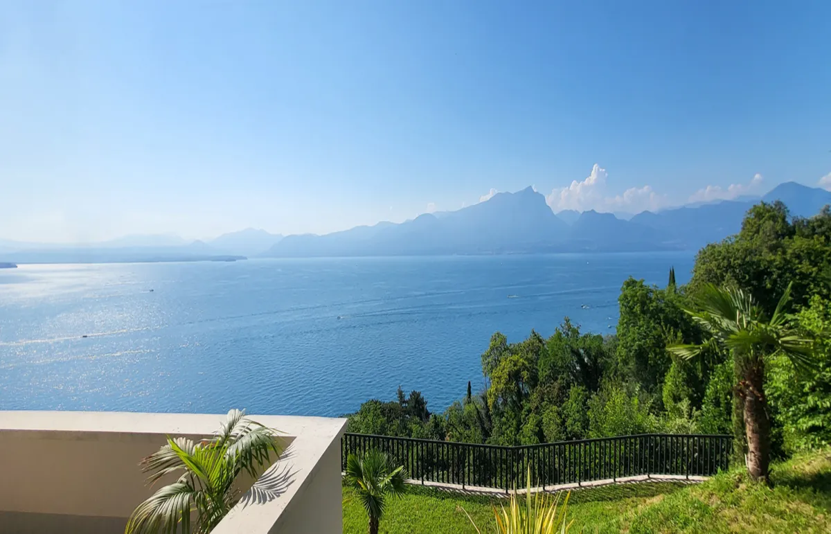 Terrasse mit Seeblick Panorama